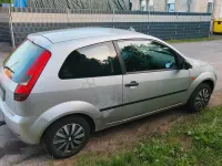 Gebraucht Ford Fiesta 80 PS (58 kW) 2003 Silber Kleinwagen