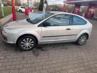 Używany Ford Focus 92 KM (67 kW) 2006 Szary Sedan/Limuzyna