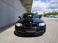 Gebraucht BMW 118 143 PS (105 kW) 2011 Schwarz ii Kleinwagen