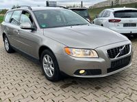 Gebraucht Volvo V70 Kinetic 163 PS (119 kW) 2008 Seashell metallic / metallic Kombi