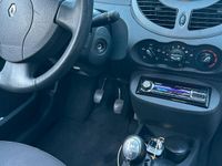 Gebraucht Renault Twingo 75 PS (55 kW) 2011 Weiß Kleinwagen