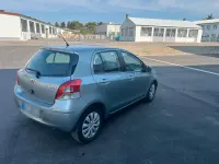 Gebraucht Toyota Yaris 90 PS (66 kW) 2011 Grau Kleinwagen