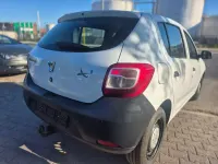 Gebraucht Dacia Sandero Essentiel 75 PS (55 kW) 2013 Gletscherweiss Kleinwagen