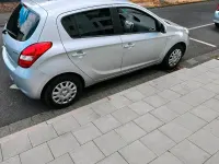 Gebraucht Hyundai i20 82 PS (60 kW) 2013 Grau Kleinwagen