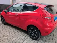 Gebraucht Ford Fiesta Titanium 120 PS (88 kW) 2010 Rot Limousine