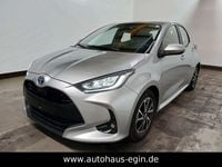 Gebraucht Toyota Yaris Hybrid Team 92 PS (67 kW) 2023 Silber Limousine