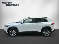 Gebraucht Toyota Corolla Cross Team 197 PS (144 kW) 2023 Platinumweiß perleffekt SUV