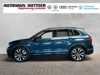 Gebraucht VW Tiguan R-line 200 PS (147 kW) 2021 Nightshade blue metallic (metallic) SUV