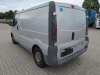 Gebraucht Opel Vivaro 101 PS (74 kW) 2005 Silber Van / Kleinbus
