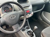 Gebraucht Toyota Aygo 68 PS (50 kW) 2006 Grau Kleinwagen
