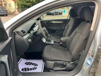 Gebraucht VW Passat 105 PS (77 kW) 2011 Silber Kombi