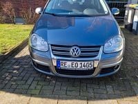 Gebraucht VW Jetta Freestyle 102 PS (75 kW) 2010 Grau Limousine