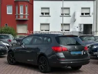 Gebraucht Opel Astra Design Edition 140 PS (102 kW) 2011 Grau Kombi