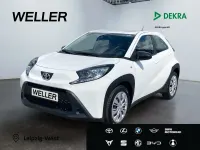 Gebraucht Toyota Aygo X X-play 72 PS (52 kW) 2023 Weiß SUV