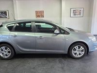 Gebraucht Opel Astra Edition 140 PS (102 kW) 2012 Grau Limousine