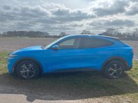 Gebraucht Ford Mustang Mach-E 216 kW (294 PS) 2022 Blau SUV