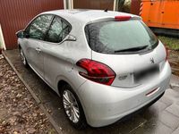 gebraucht Peugeot 208 1.2 Allure PureTech 110 STOP & START Allure