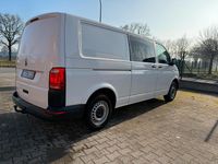 Gebraucht VW Transporter 150 PS (110 kW) 2018 Weiß Van
