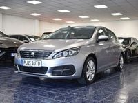 Gebraucht Peugeot 308 Active 110 PS (80 kW) 2021 Grau Limousine