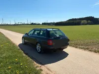 Gebraucht Audi A4 Basis 193 PS (141 kW) 1998 Schwarz Kombi