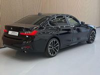 Gebraucht BMW 330 Advantage 286 PS (210 kW) 2022 Schwarz Limousine