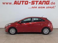 Gebraucht Hyundai i30 Classic 101 PS (74 kW) 2015 Rot Limousine