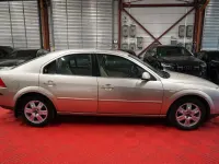 Gebraucht Ford Mondeo Ghia 170 PS (125 kW) 2004 Silber Limousine