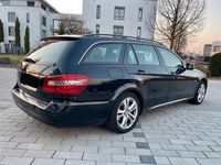 Gebraucht Mercedes E220 170 PS (125 kW) 2010 Schwarz Kombi