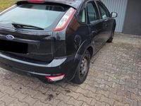 Gebraucht Ford Focus 100 PS (73 kW) 2009 Schwarz Kleinwagen