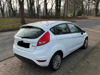 Gebraucht Ford Fiesta 80 PS (58 kW) 2009 Weiß Kleinwagen
