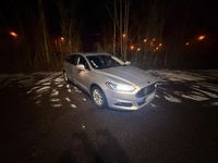 Gebraucht Ford Mondeo 180 PS (132 kW) 2017 Silber Kombi