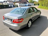 Second-hand Mercedes E250 204 CP (150 kW) 2009 Argintiu Berlinǎ