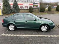 Second-hand VW Bora 101 CP (74 kW) 1999 Verde Berlinǎ