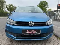 Gebraucht VW Touran Trendline 110 PS (80 kW) 2018 Blau Van / Kleinbus