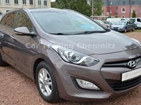 Gebraucht Hyundai i30 135 PS (99 kW) 2014 Cashmere brown / mic Kombi