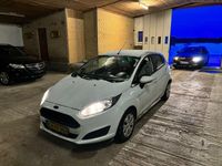 Gebraucht Ford Fiesta Trend 95 PS (69 kW) 2016 Weiß Pickup