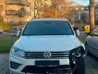 gebraucht VW Touareg R Line 3.0 V6 TDI SCR Blue Motion DPF Automatik