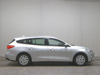 Gebraucht Ford Focus Titanium 125 PS (91 kW) 2019 Polarsilber metallic Kombi