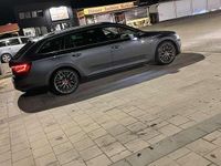 Gebraucht Skoda Superb Style 190 PS (139 kW) 2018 Grau Kombi