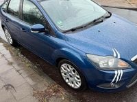 Gebraucht Ford Focus 100 PS (73 kW) 2008 Blau Kleinwagen