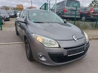 Gebraucht Renault Mégane III Dynamique 131 PS (96 kW) 2011 Grau cassiopee Kleinwagen