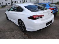 Usado Opel Insignia Dynamic 260 HP (191 kW) 2017 Branco Sedan