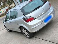 Gebraucht Opel Astra 116 PS (85 kW) 2009 Silber Limousine
