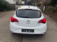 Gebraucht Opel Astra Active 110 PS (80 kW) 2013 Weiß Limousine