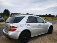 Gebraucht Mercedes ML320 224 PS (164 kW) 2006 Silber SUV