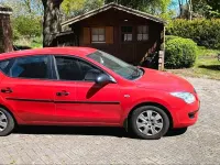 Gebraucht Hyundai i30 109 PS (80 kW) 2009 Rot Limousine