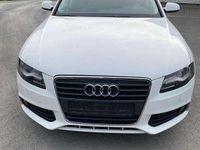 Gebraucht Audi A4 Attraction 143 PS (105 kW) 2011 Ibisweiß Kombi