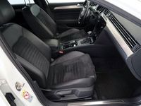 Gebraucht VW Passat R-line 239 PS (175 kW) 2018 Weiß Kombi