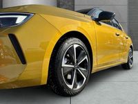 Gebraucht Opel Astra Elegance 110 PS (80 kW) 2023 Lackierung amber yellow/typ au Limousine