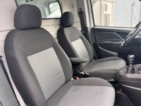 Gebraucht Fiat Doblò 120 PS (88 kW) 2018 Weiß Van / Kleinbus